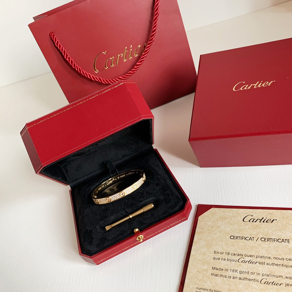 Ca*t*er love bracelet