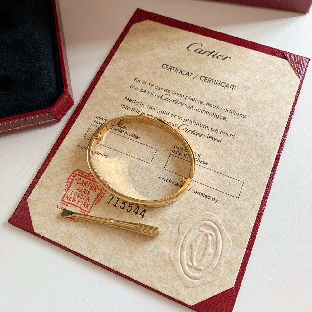 Ca*t*er love bracelet