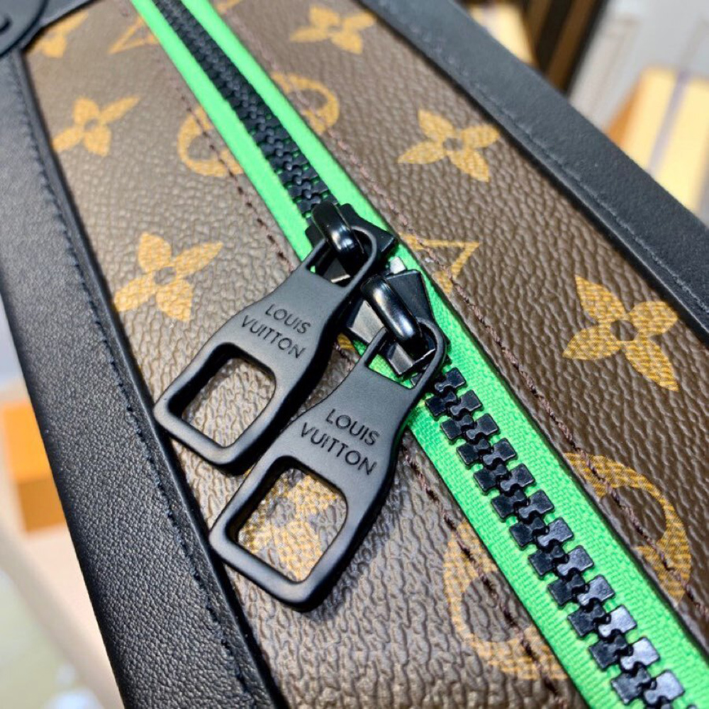 l0*is V*t0n bags m45619 25*18*10cm