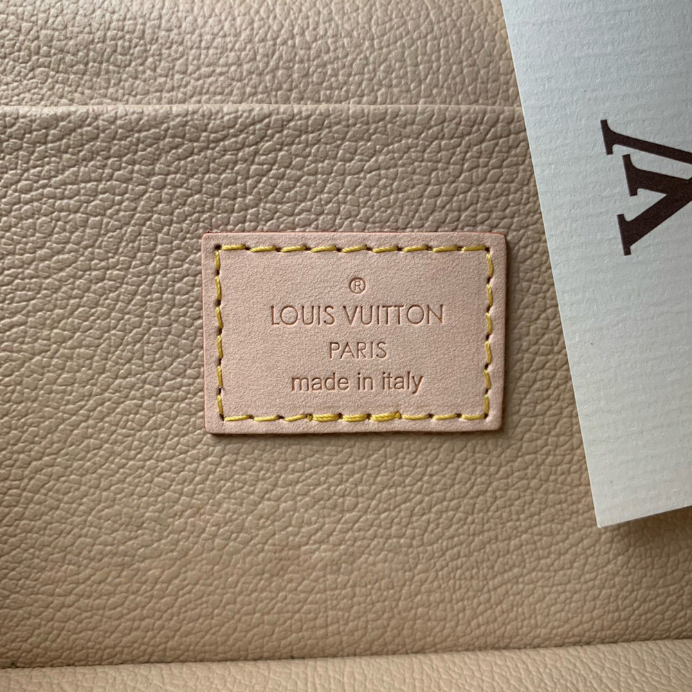 l0*is V*t0n bags m44495 20*13.5*12cm
