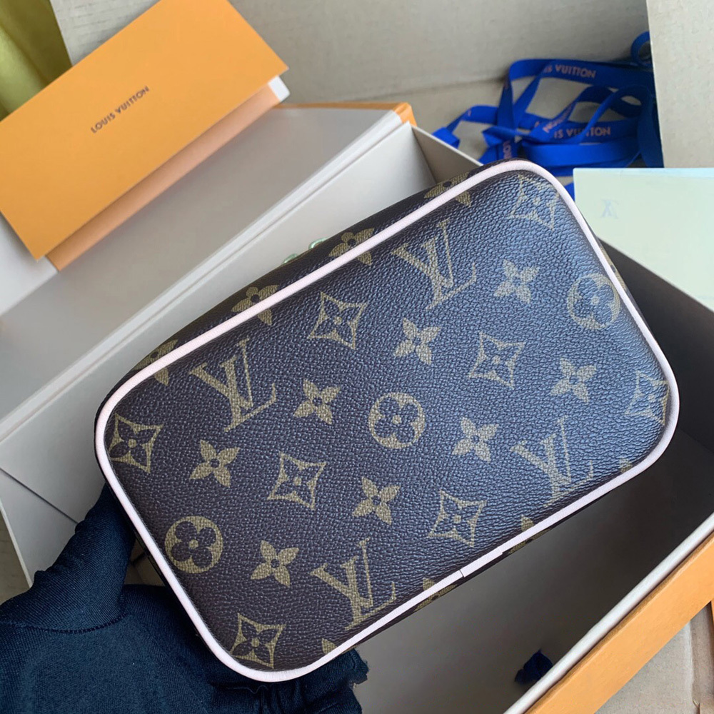 l0*is V*t0n bags m44495 20*13.5*12cm