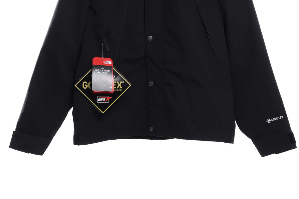 nor*h F**e contrast color stitching jacket