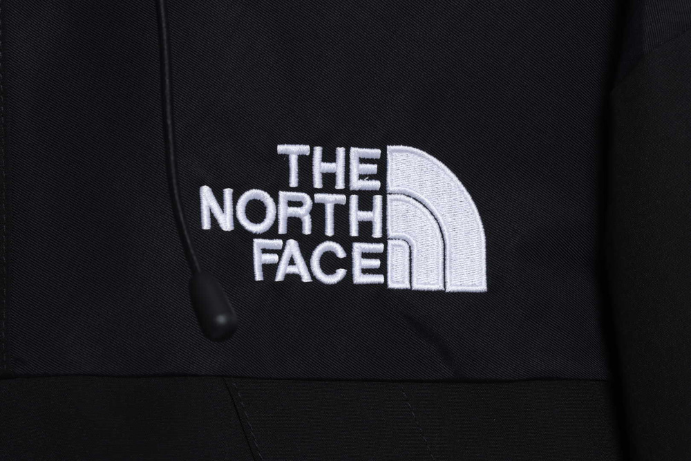 nor*h F**e contrast color stitching jacket