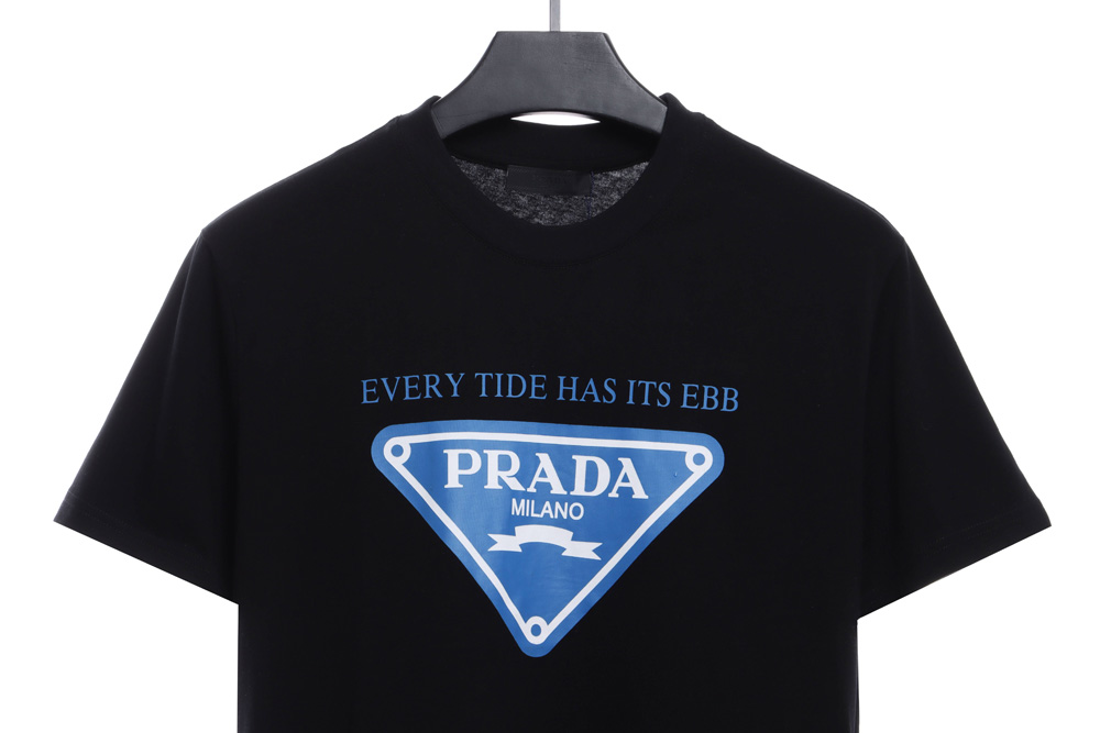 Pra*a blue triangle print short sleeves