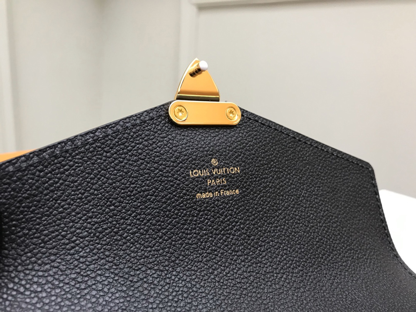 l0*is V*t0n wallets m62458 19*10.5*2.5cm