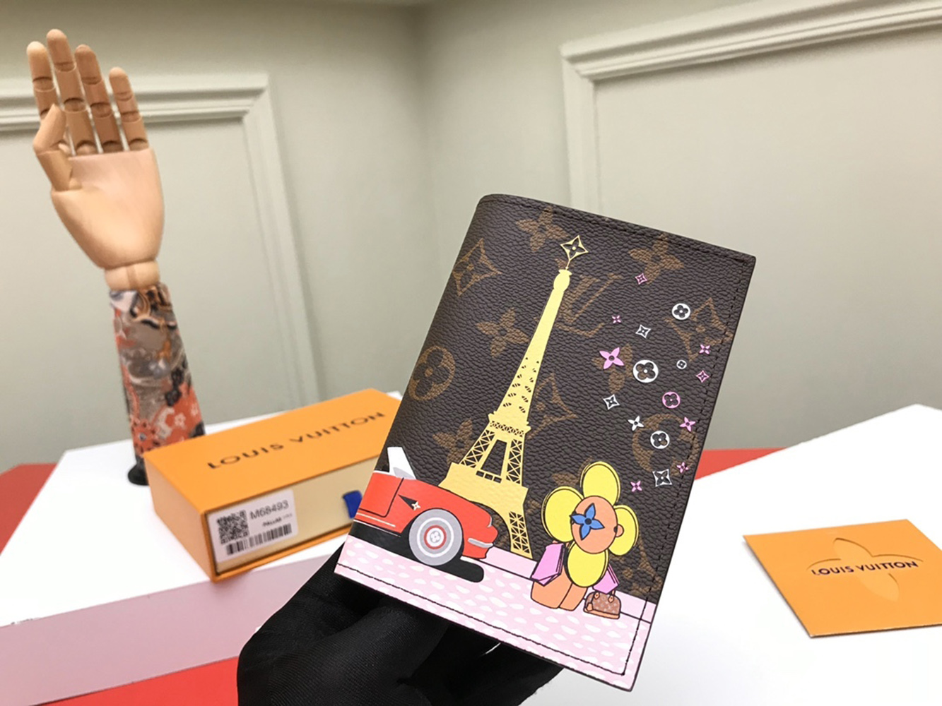 l0*is V*t0n wallets m68493 10*14*2.5cm