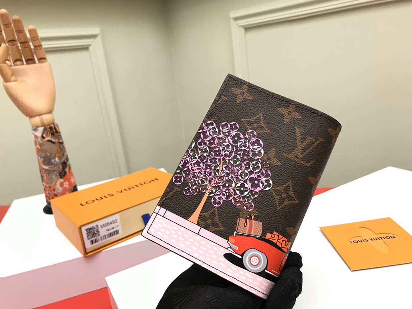 l0*is V*t0n wallets m68493 10*14*2.5cm