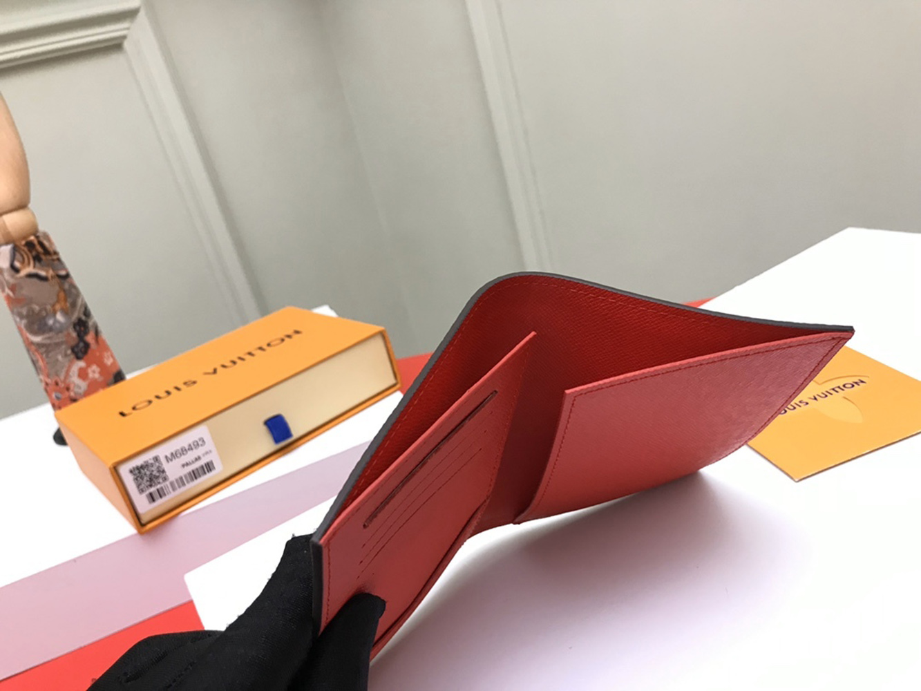 l0*is V*t0n wallets m68493 10*14*2.5cm