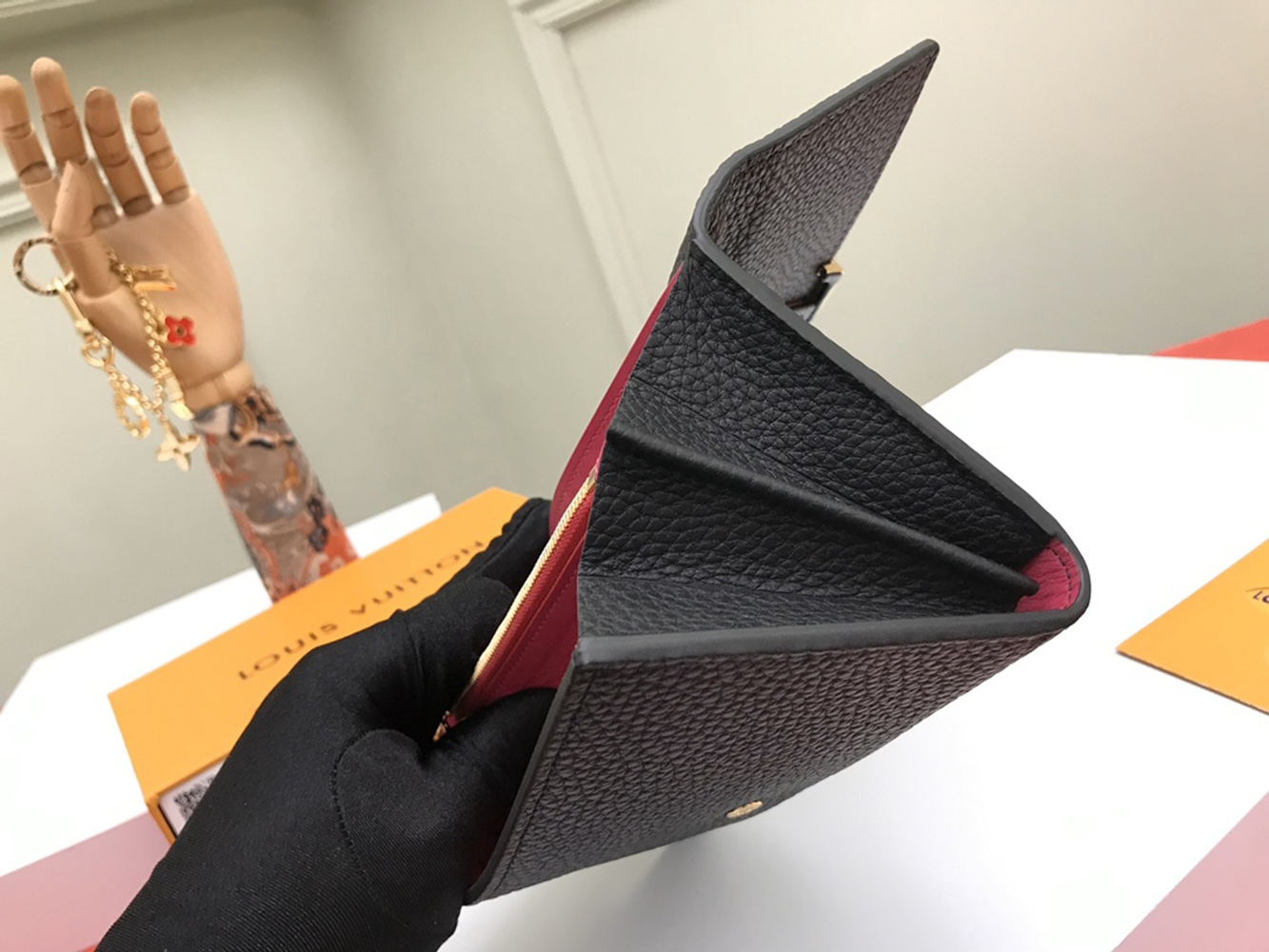 l0*is V*t0n wallets m61248 19*10cm