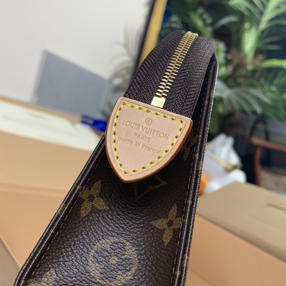 l0*is V*t0n bags m47544 19*15*6cm