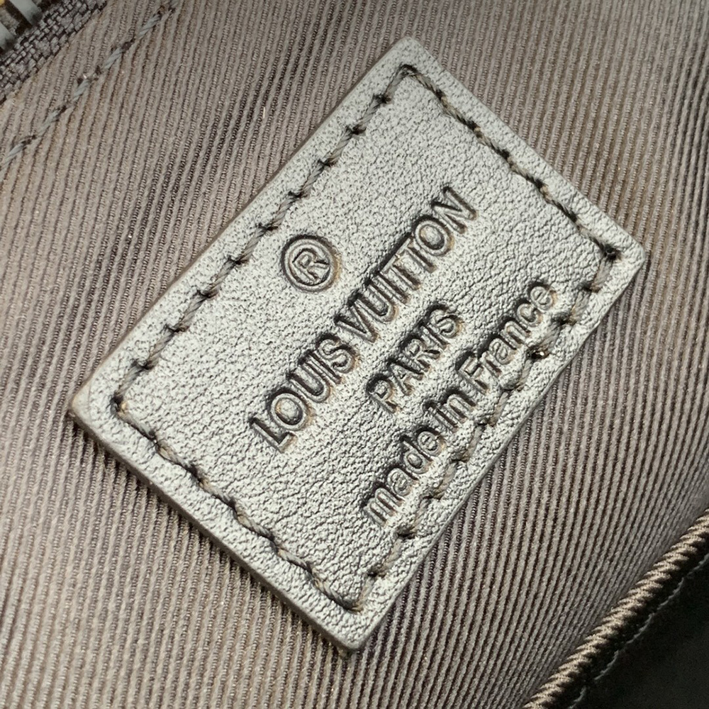 l0*is V*t0n bags m57955 27*17*13cm