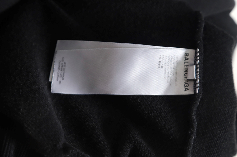 Ba*len*cia*ga 23fw valentine heart hoodie