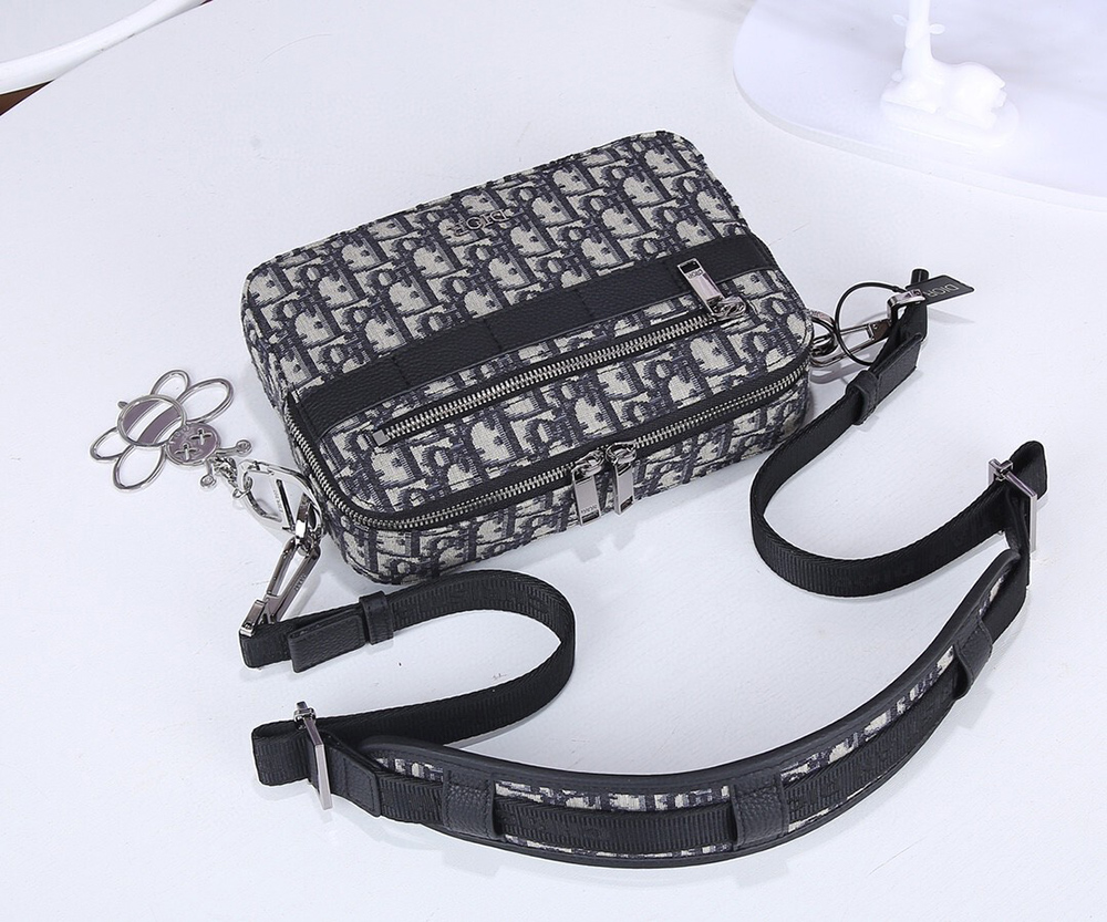 ch**an D*or bags h27e 22*15*6cm