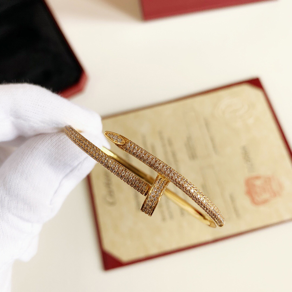 Ca*t*er juste un clou bracelet df685209