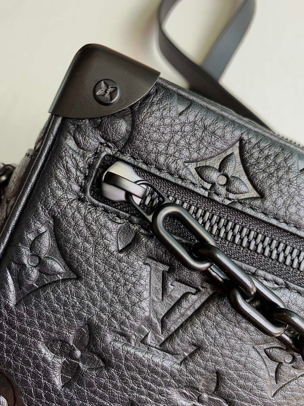 l0*is V*t0n bags n55702 18*13*8cm