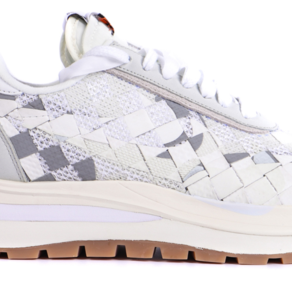 Sacai X Nike LDVaporwaffle Mix  Low "White"