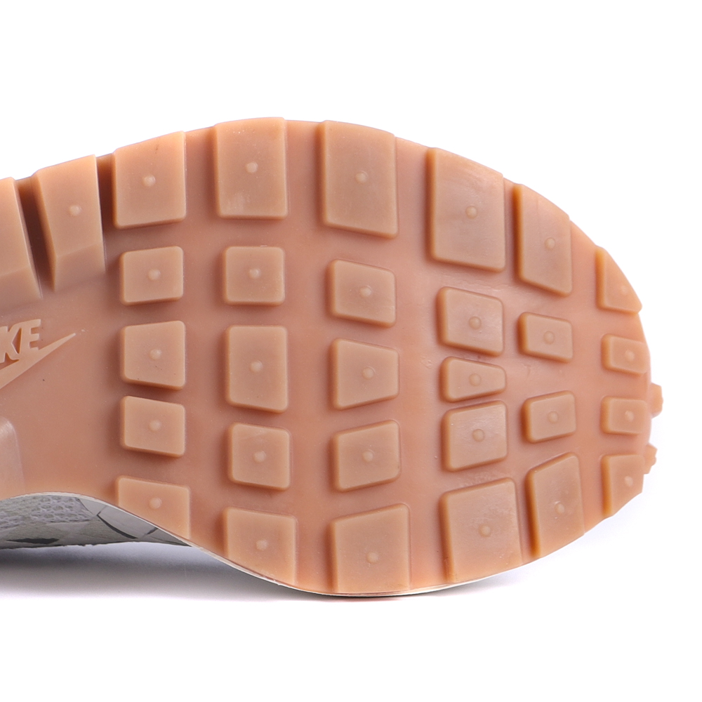 Sacai X Nike LDVaporwaffle Mix  Low "White"