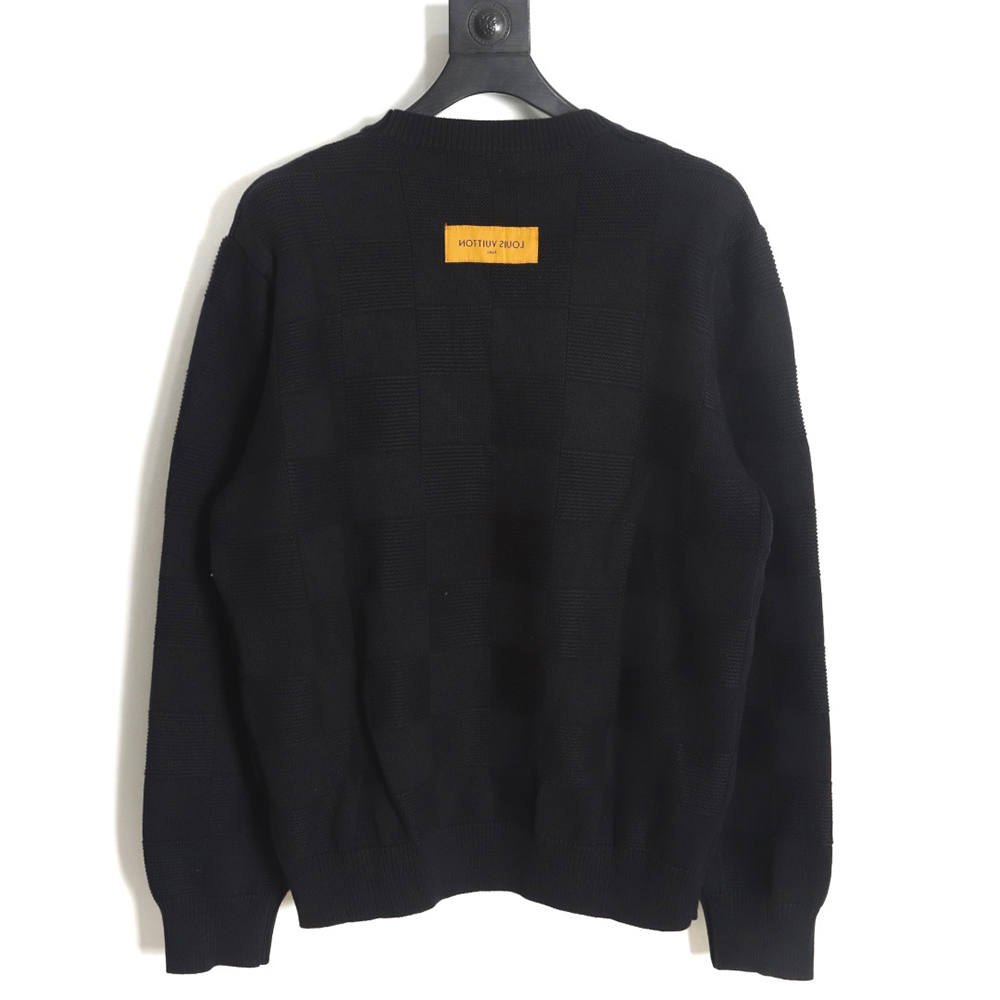 l0*is V*t0n 22ss chest pin checkerboard knitted sweater