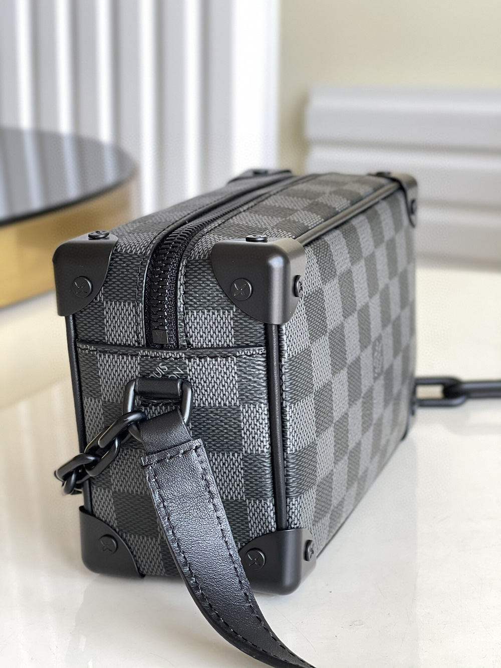 l0*is V*t0n bags m44480 18.5*13*8cm