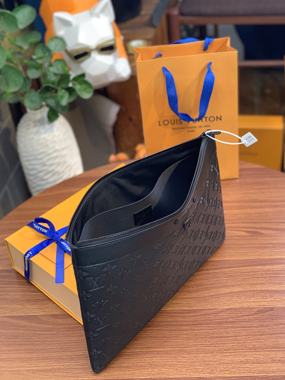 l0*is V*t0n bags m62903 34*25*2cm