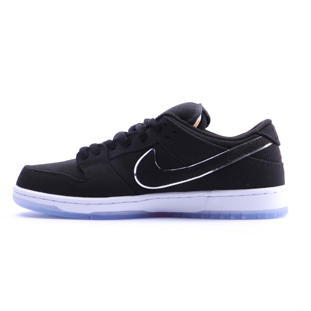 Eminem x Carhartt x Nike SB Dunk Black Ice New Arrival