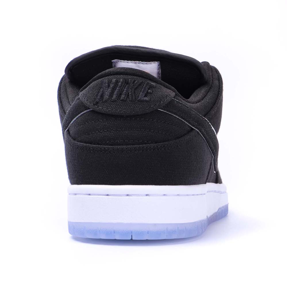 Eminem x Carhartt x Nike SB Dunk Black Ice New Arrival