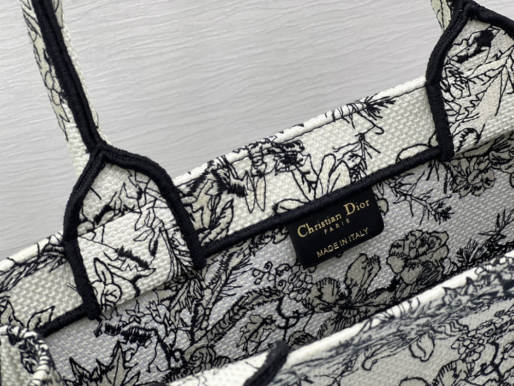 ch**an D*or bags 1296