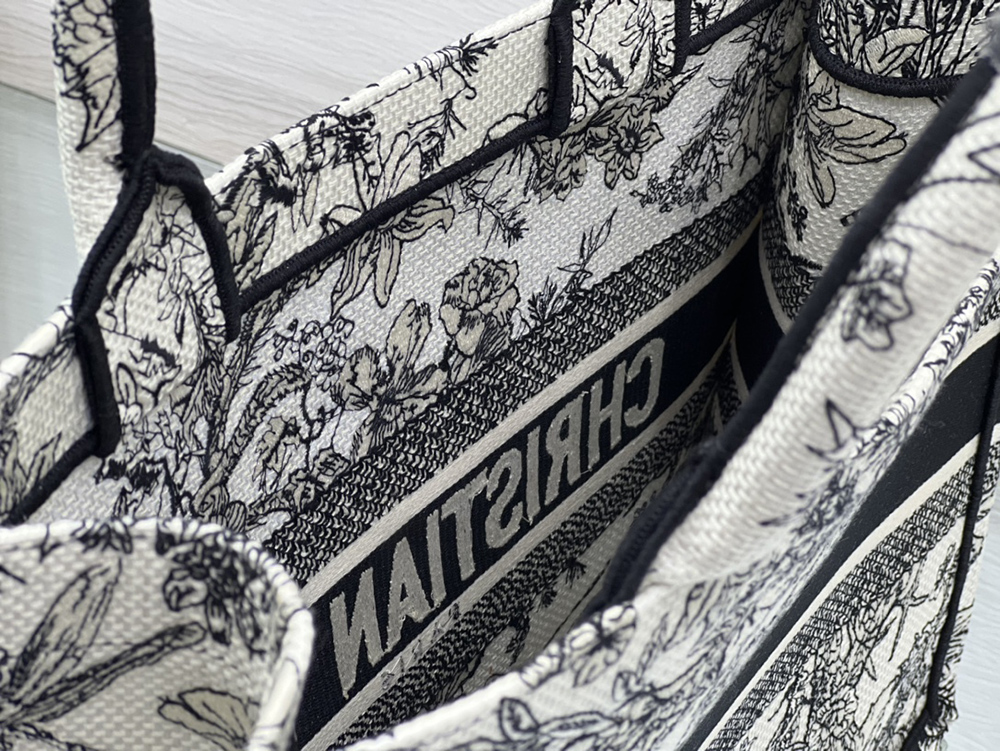 ch**an D*or bags 1296