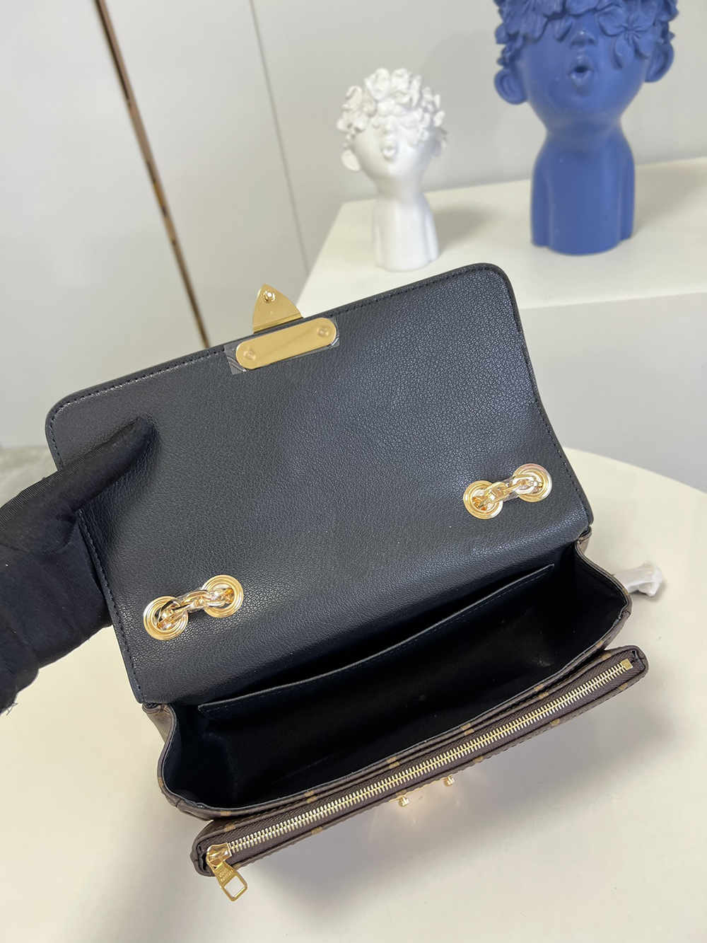 l0*is V*t0n bags m46127 24.5*15*6.5cm