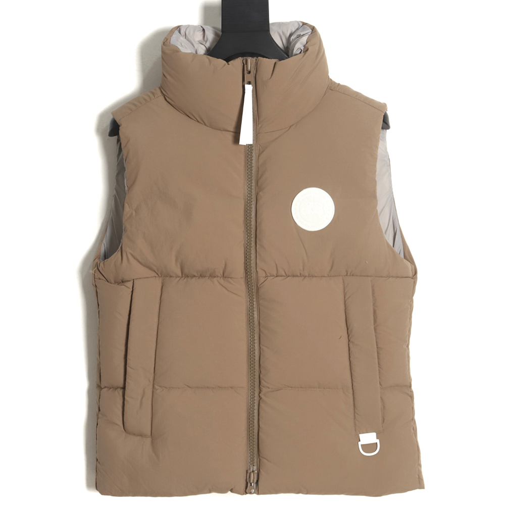 Can*a Go*e everett capsule white label down vest