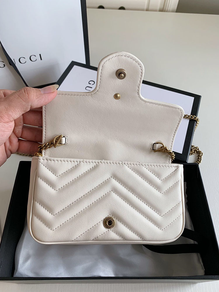 g*u*i 476433 gg marmont matelasse S*per mini bag white