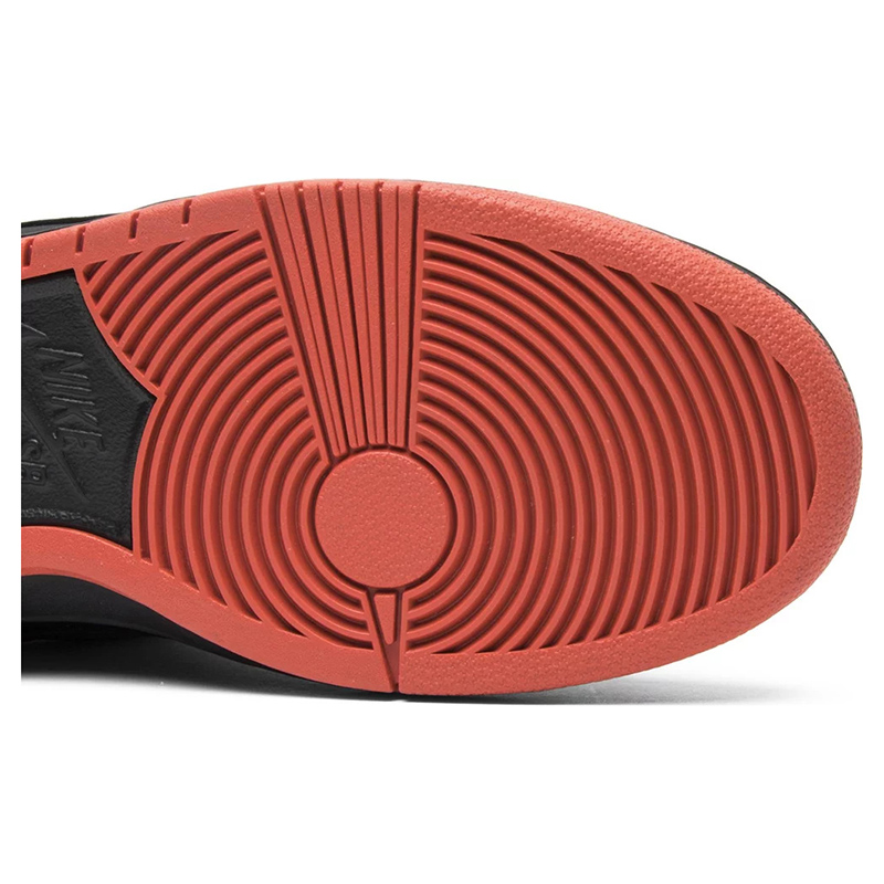 Jeff Staple x Dunk Low Pro SB 