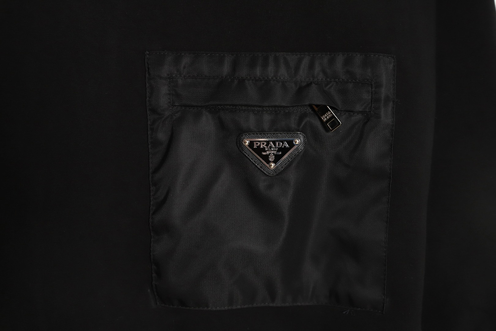 Pra*a 22fw triangle pocket crew neck sweatshirt