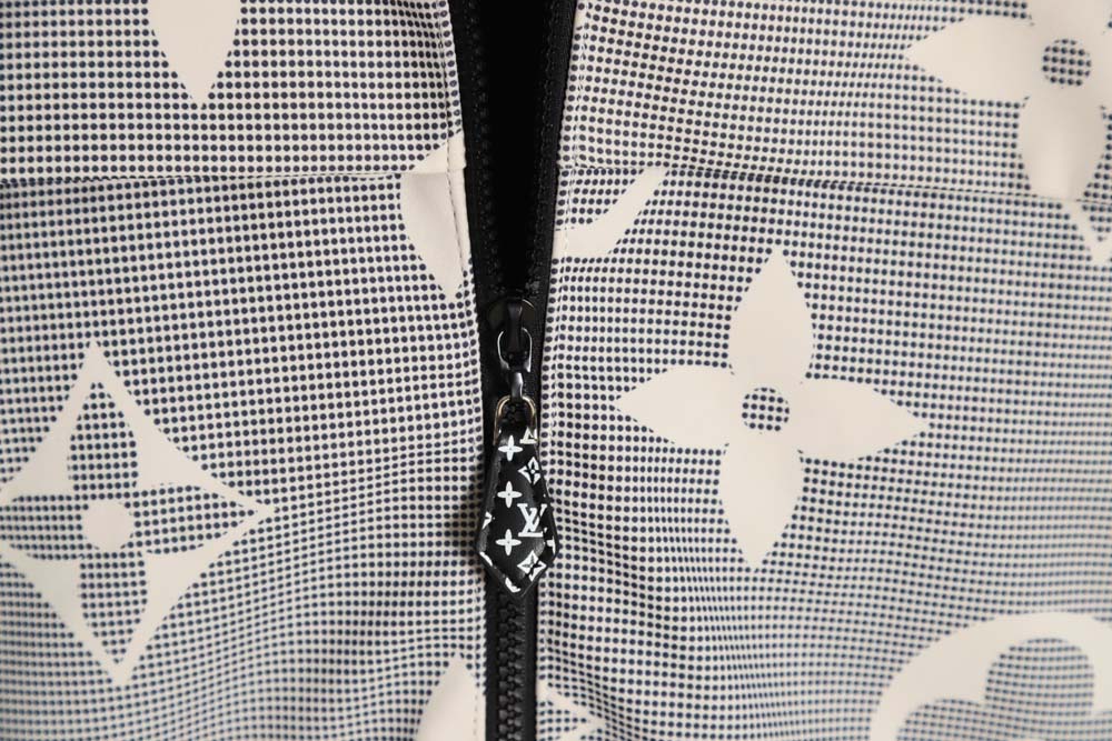 l0*isV*t0n l0*is V*t0n vintage printed windbreaker zipper coat