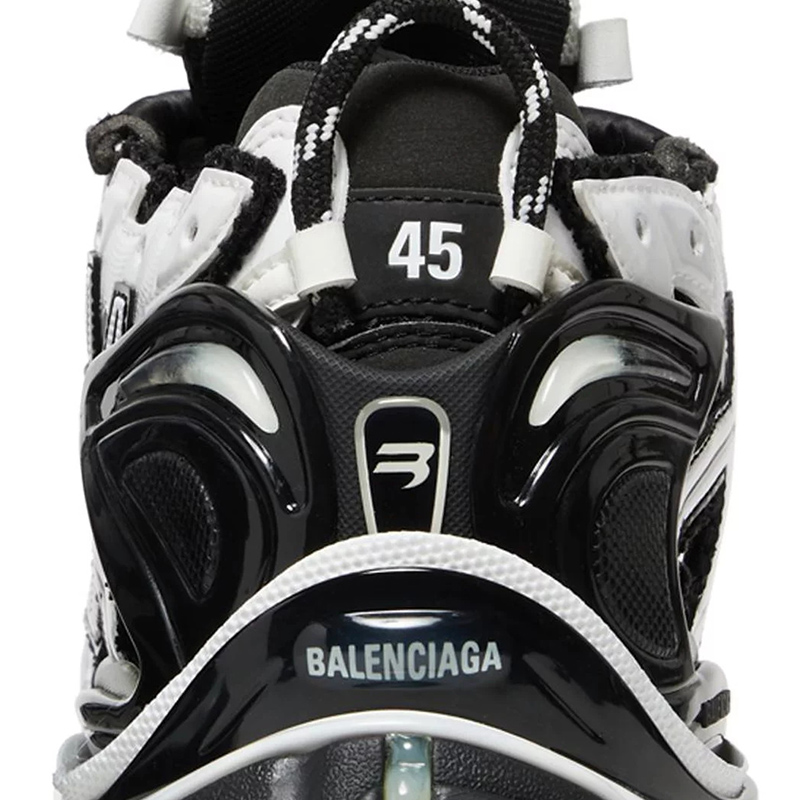 Ba*len*cia*ga runner sneaker 