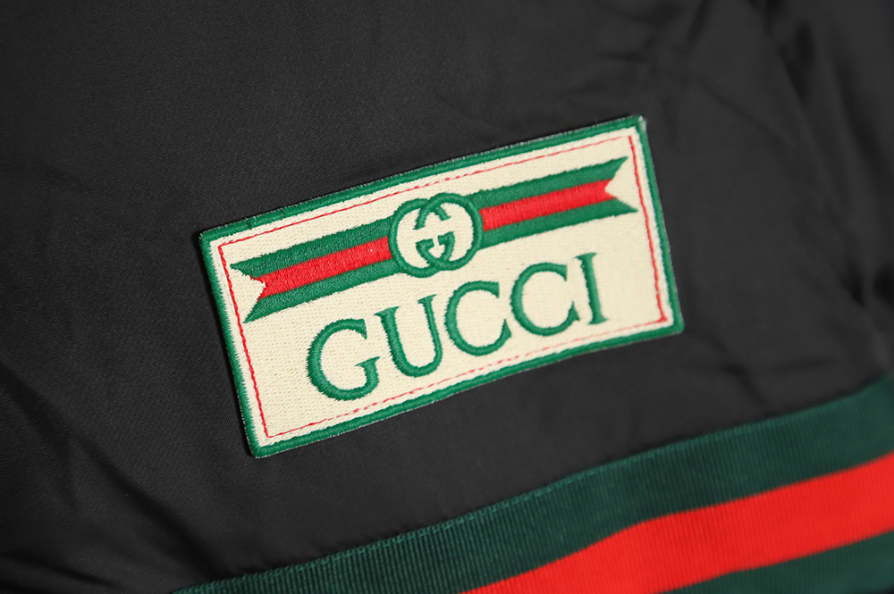 G*u*i 22ss red and green webbing down jacket