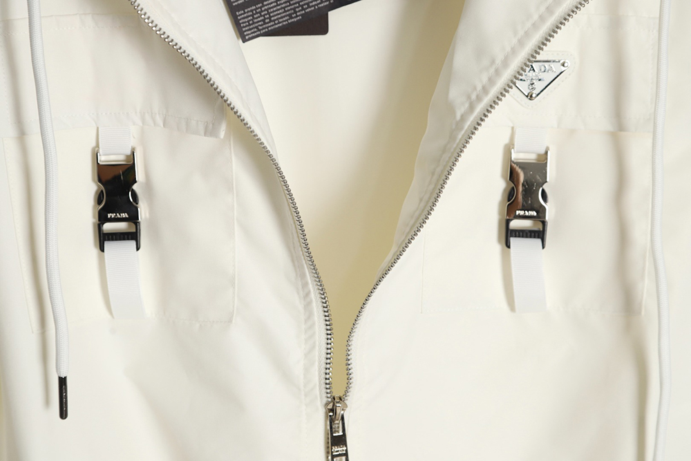 Pra*a 23fw metal lock functional hooded jacket