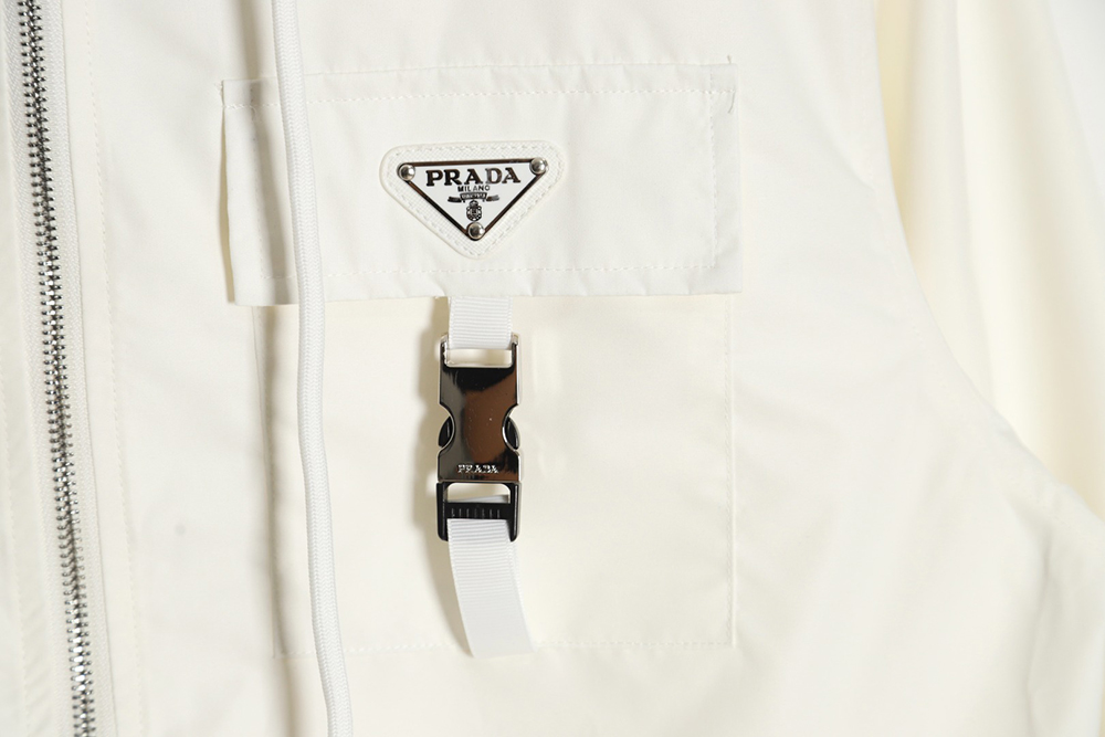 Pra*a 23fw metal lock functional hooded jacket