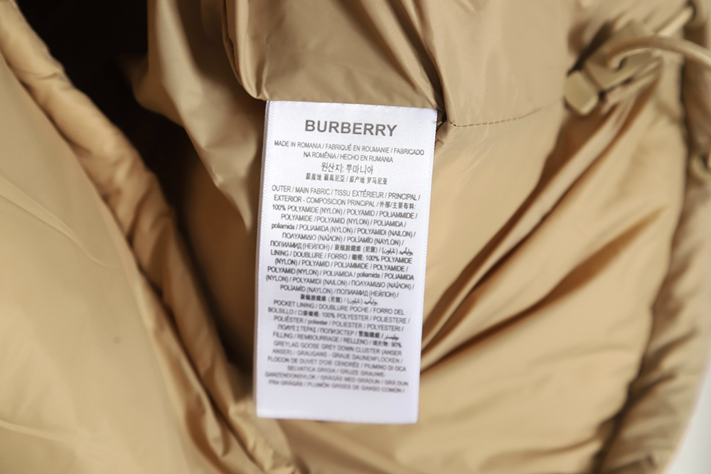 B**rry 21fw detachable sleeve down jacket