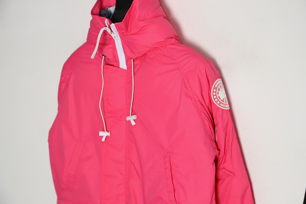 Can*a Go*e white label glacier series 01 short flight down jacket