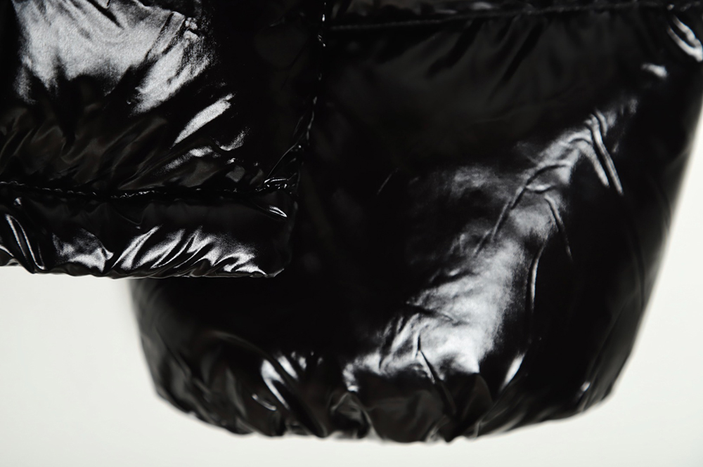 Moncler arm logo logo stand collar quilted short down jacket