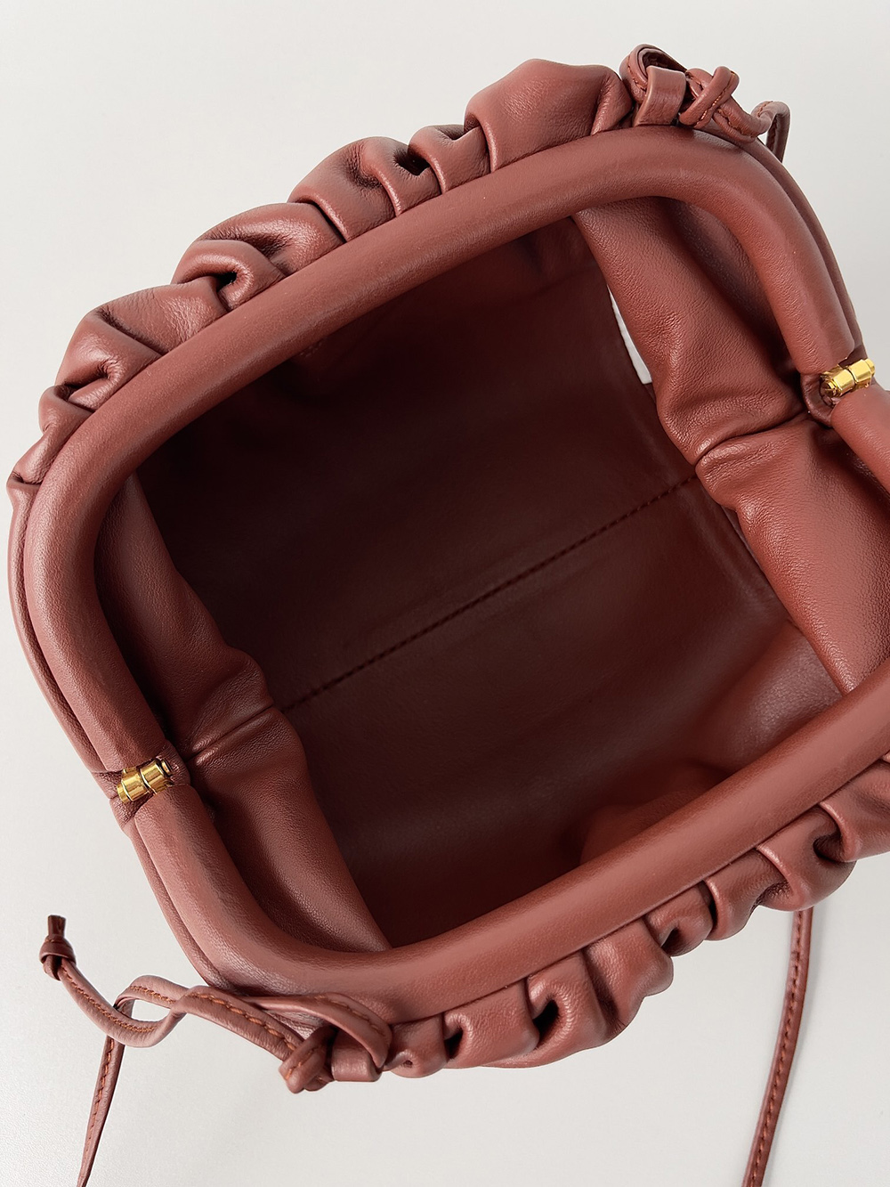 bo*te*ga Ve*ne*ta bags 70451 23*13*5cm