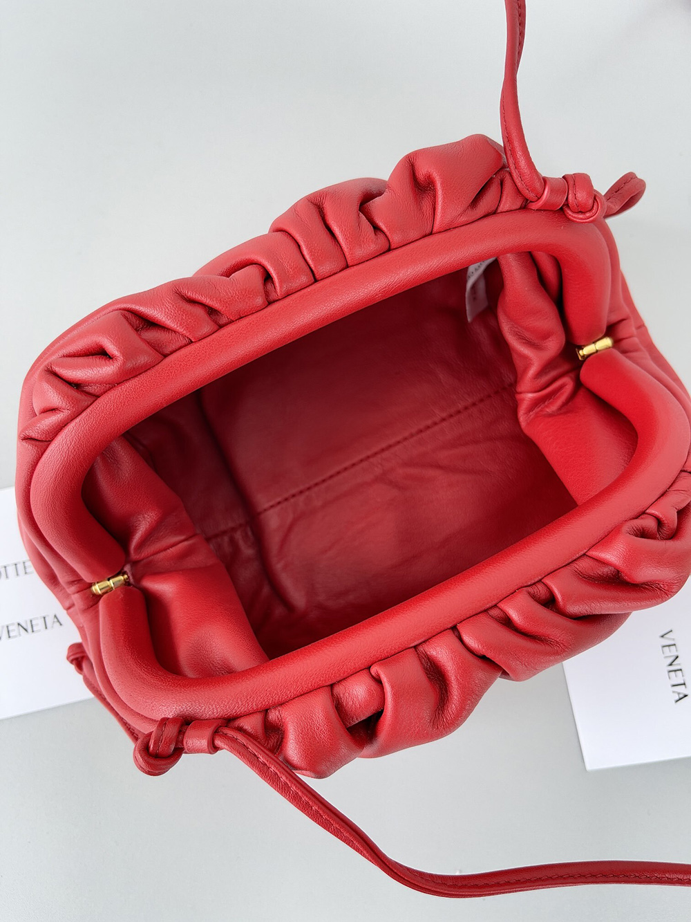 bo*te*ga Ve*ne*ta bags 72267 23*13*5cm