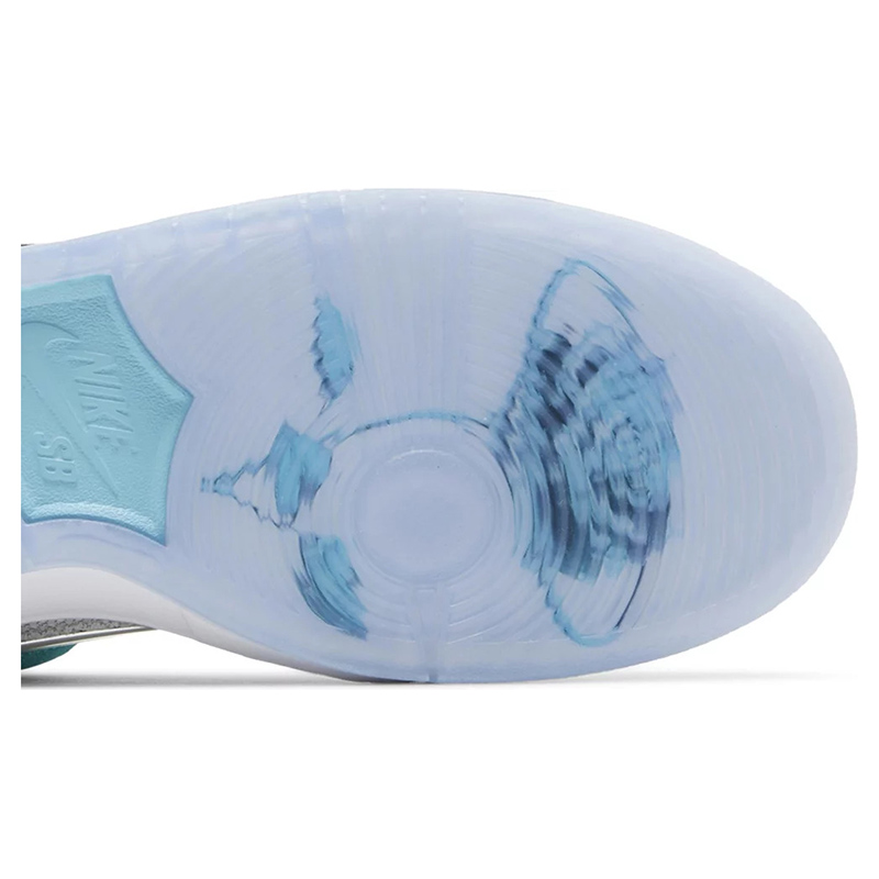 April Skateboards x Dunk Low SB