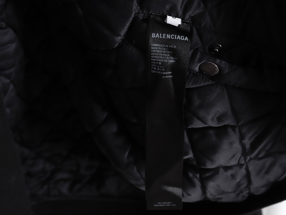 Ba*len*cia*ga 22fw paris heavy industry destroys cotton clothes