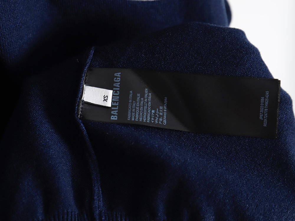 Ba*len*cia*ga 23fw embroidered cola knit sweater