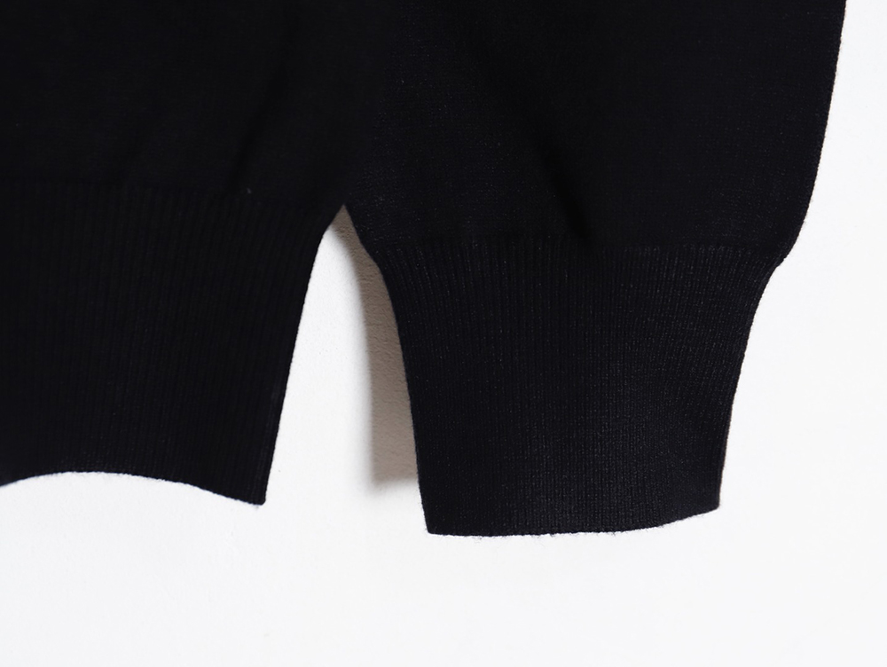 Ba*len*cia*ga 23fw embroidered cola knit sweater