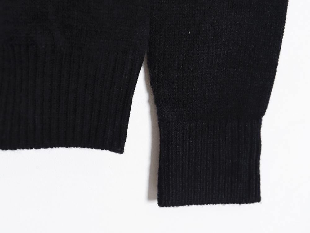 Pra*a 23fw machine embroidered lettering crew neck sweater