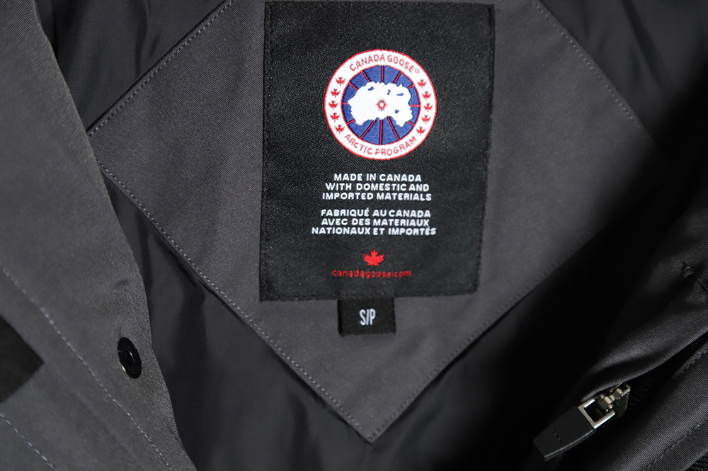 Can*a Go*e wyndham unisex parker down jacket