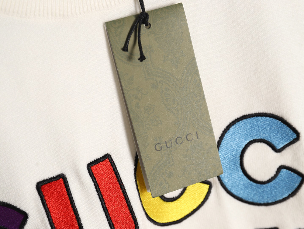 G*u*i 23fw valentine